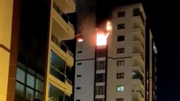 Diyarbakır'da 13 katlı binada yangın