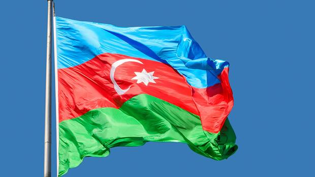 Azerbaycan: “Rus barış gücü, Ermeni grupların Karabağ’a yasa dışı askeri sevkiyatlarına eşlik etmeye devam ediyor”