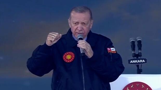 Hürkuş ve Kaan birlikte yürüdü! Cumhurbaşkanı Erdoğan: MMU'nun adı Kaan'dır