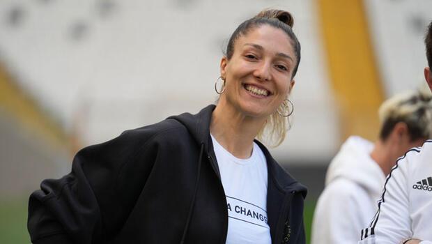 Beşiktaş kalecisi Fatma Şahin: Basel'den teklif aldım