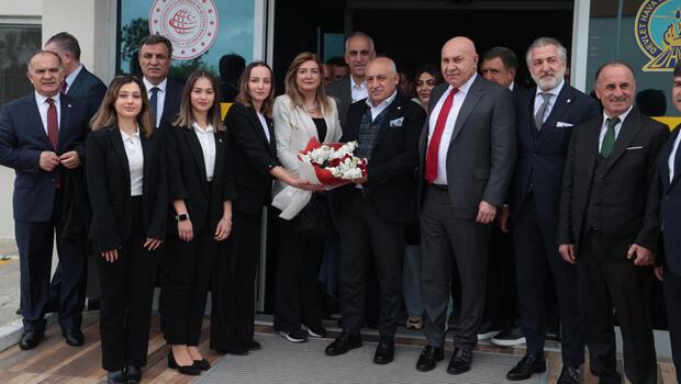TFF Başkanı Mehmet Büyükekşi'den Yılport Samsunspor'a ziyaret