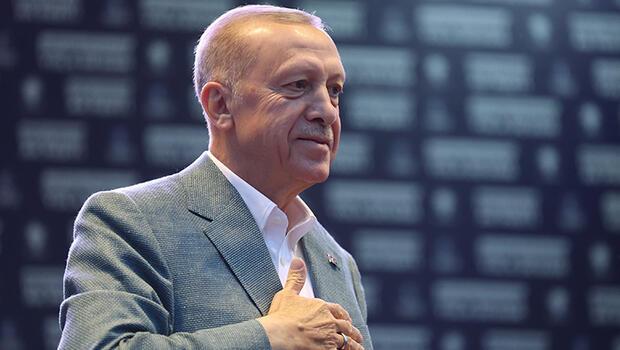 Cumhurbaşkanı Erdoğan: Ülkemize hizmet etmekten vazgeçmeyiz