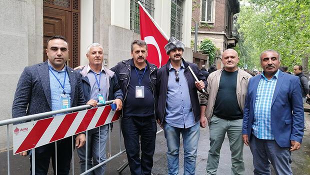 İtalya'da Türk seçmenlerin oy verme işlemi devam ediyor