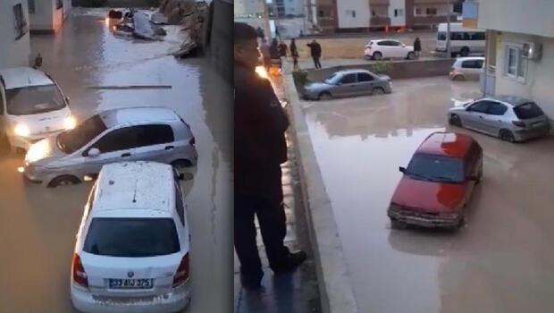Mersin'de şiddetli yağmur: Araçlar suya gömüldü