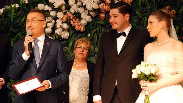 Cumhurbaşkanı Yardımcısı Oktay, nikah şahidi oldu