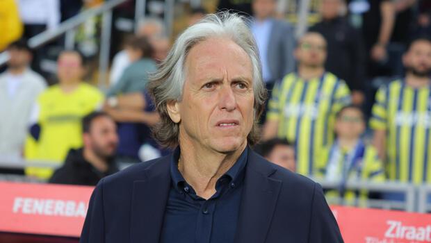 Fenerbahçe Teknik Direktörü Jorge Jesus: 'Ligi kazanma imkanımız var'