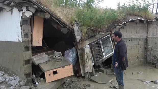 Muş'ta sağanak sele neden oldu: 7 ev 1 araç hasar gördü