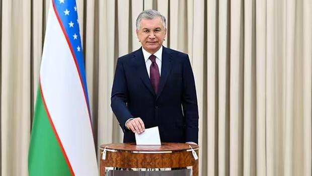 Özbekistan'da Mirziyoyev, yeniden cumhurbaşkanı seçildi