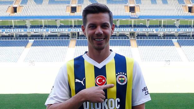 Fenerbahçe, Miha Zajc ile 3 yıllık sözleşme yeniledi