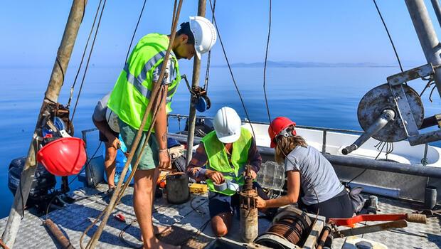  İzmir'de denizde depremsellik araştırması: 'Çamurlar kayıt cihazı gibi önemli izler taşıyor'
