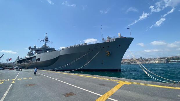 USS Mount Whitney Sarayburnu’na demirledi