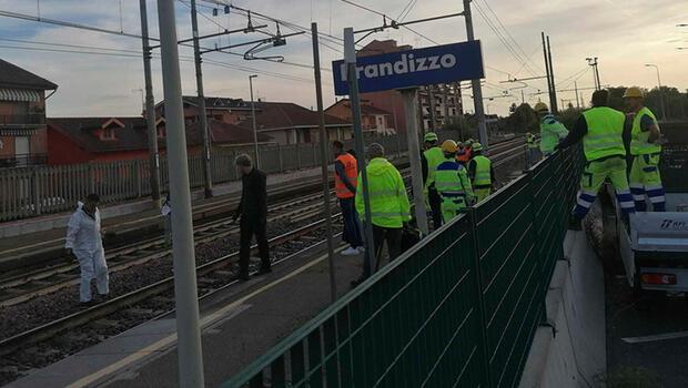 İtalya'nın konuştuğu kaza! Tren demiryolu işçilerine çarptı: 5 ölü