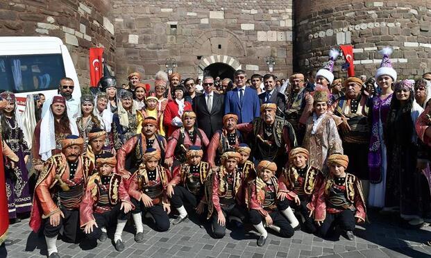 анкара жители. город анкара в турции. анкара люди. столица турции анкара. турция центр города анкара.