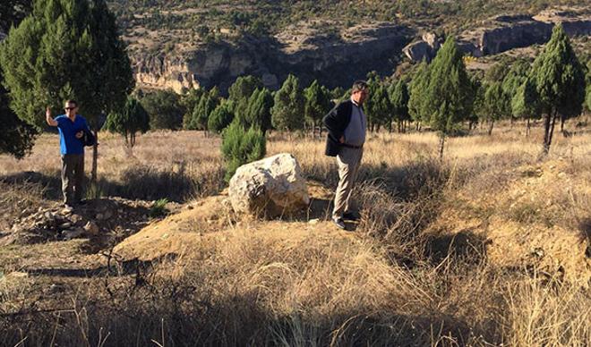 Kaymakam kazı yapan definecileri suçüstü yakaladı Kaymakam kazı yapan definecileri suçüstü yakaladı