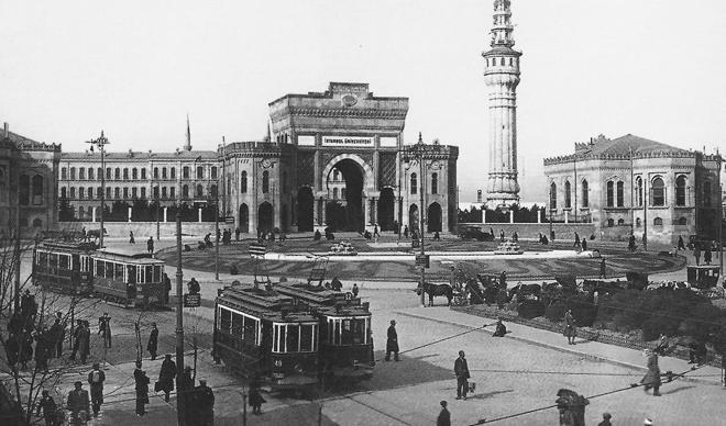 Beyazıt Meydanı’nın talihsiz serüvenleri Beyazıt Meydanı’nın talihsiz serüvenleri