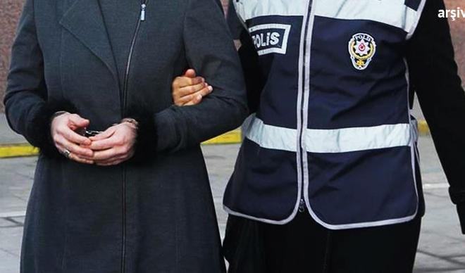 FETÖ/PDY'nin sözde Türkiye imamının kızı yakalandı FETÖ/PDY'nin sözde Türkiye imamının kızı yakalandı