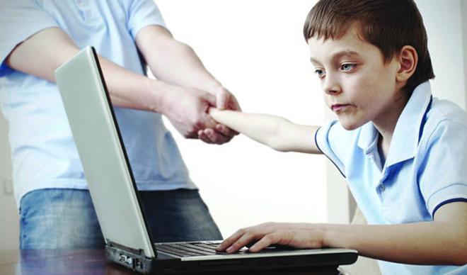 7 milyon öğrenciye ‘teknoloji bağımlılığı’ eğitimi 7 milyon öğrenciye ‘teknoloji bağımlılığı’ eğitimi