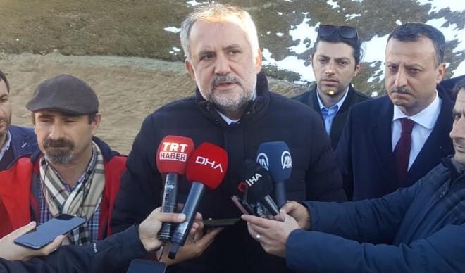Dipsiz Gölü inceleyen Bakan Yardımcısı Birpınar: Burası bir çevre felaketi olarak görülüyor Dipsiz Gölü inceleyen Bakan Yardımcısı Birpınar: Burası bir çevre felaketi olarak görülüyor