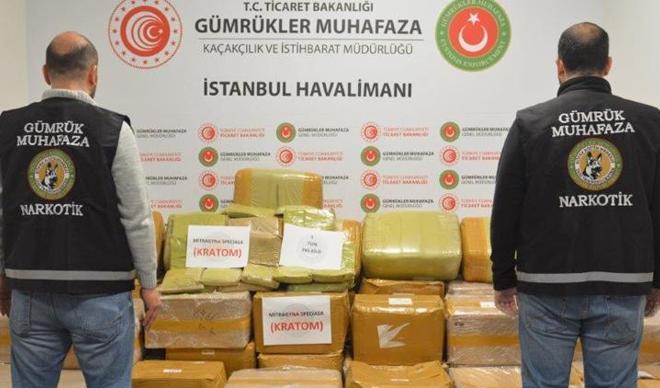 İstanbul Havalimanı'nda dev operasyon! 1 ton 745 kilogram 'kratom' ele geçirildi