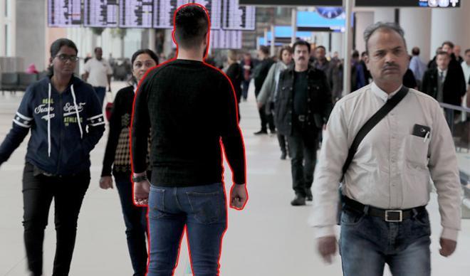 Görüntüler İstanbul Havalimanı'nda çekildi... Yolcuların arasına böyle sızıyorlar Görüntüler İstanbul Havalimanı'nda çekildi... Yolcuların arasına böyle sızıyorlar
