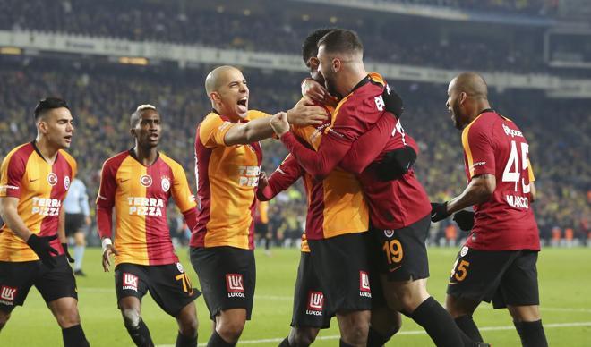 Fenerbahçe-Galatasaray maçından en özel kareler! Fenerbahçe-Galatasaray maçından en özel kareler!