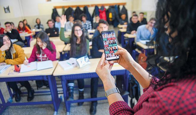 Okulu kırmaya sanal engel Okulu kırmaya sanal engel