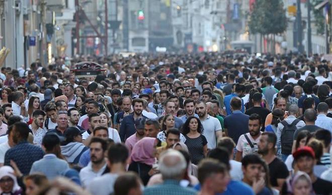 Yasaklar başladı! İşte sokağa çıkmayacak kişi sayısı Yasaklar başladı! İşte sokağa çıkmayacak kişi sayısı