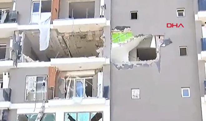 Esenyurt'ta patlama! Olay yerine çok sayıda ekip sevk edildi Esenyurt'ta patlama! Olay yerine çok sayıda ekip sevk edildi