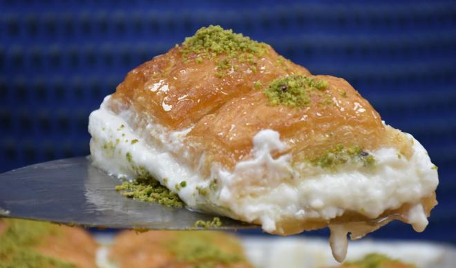 Gastronomi şehrimizin ramazan tatlısı: Kaymaklı baklava Gastronomi şehrimizin ramazan tatlısı: Kaymaklı baklava