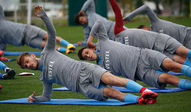Trabzonspor hazırlıklarını tek antrenmanla sürdürdü Trabzonspor hazırlıklarını tek antrenmanla sürdürdü