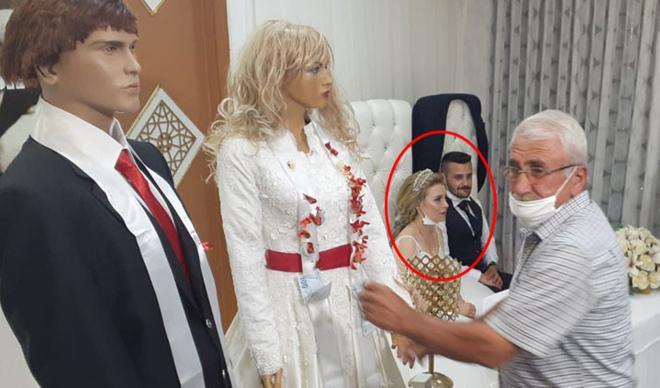 Bu düğüne gelen herkes önce şaşkına döndü sonra… Bu düğüne gelen herkes önce şaşkına döndü sonra…