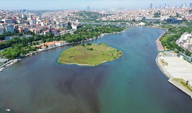 Son dakika haberi: Şaşkına çeviren görüntü! Haliç'te suyun rengi değişti Son dakika haberi: Şaşkına çeviren görüntü! Haliç'te suyun rengi değişti
