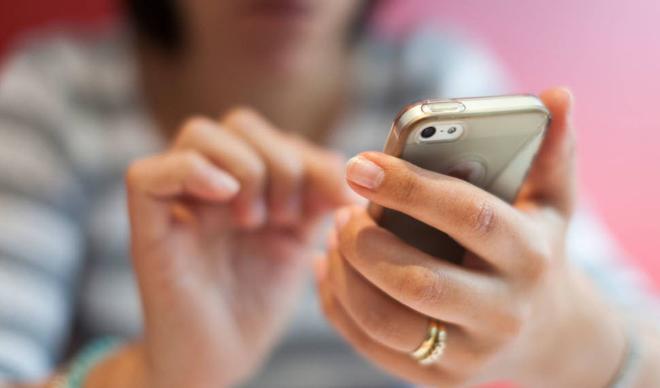 Apple, iPhone sahiplerine 25'er dolar ödeyecek Apple, iPhone sahiplerine 25'er dolar ödeyecek