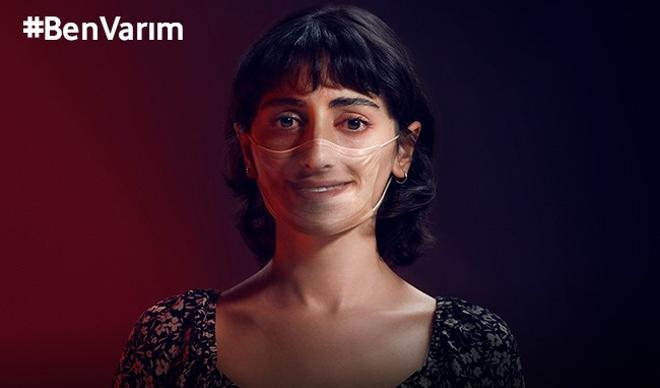 Vodafone'dan Kırmızı Işık uygulamasıyla kadına şiddete karşı #BenVarım Vodafone'dan Kırmızı Işık uygulamasıyla kadına şiddete karşı #BenVarım