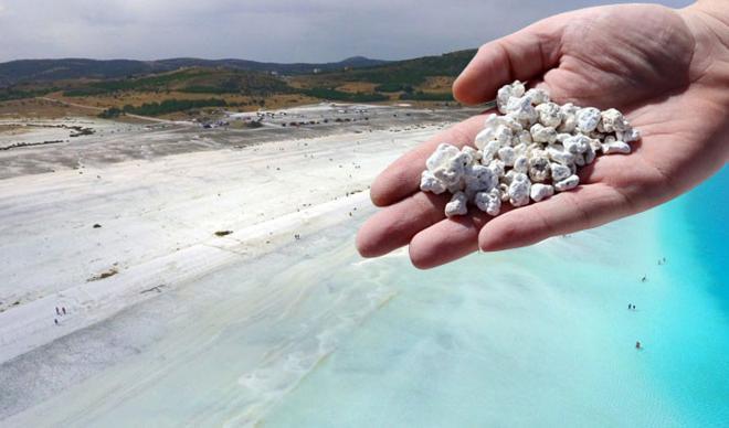 Salda Gölü'ndeki kumların neden beyaz? İşte cevabı... Salda Gölü'ndeki kumların neden beyaz? İşte cevabı...