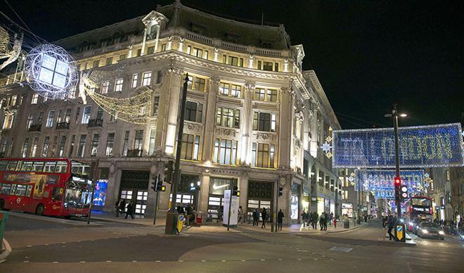 Oxford Caddesi Noel’e hazır ama... Oxford Caddesi Noel’e hazır ama...