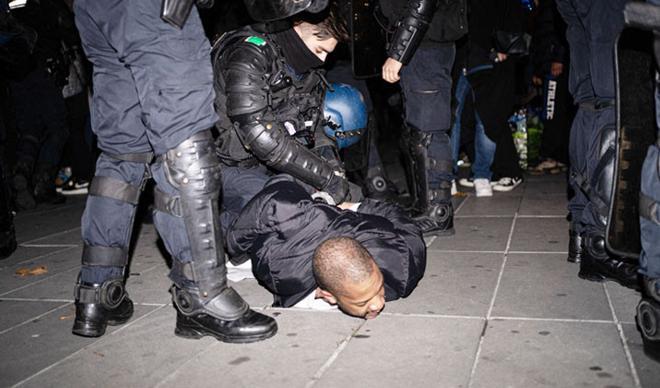 O polislere görevden uzaklaştırma! O polislere görevden uzaklaştırma!