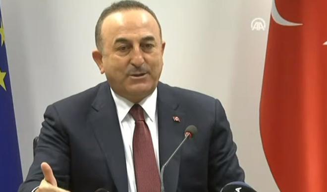 Dışişleri Bakanı Mevlüt Çavuşoğlu, Brüksel'deki temaslarını gazetelere değerlendirdi Dışişleri Bakanı Mevlüt Çavuşoğlu, Brüksel'deki temaslarını gazetelere değerlendirdi