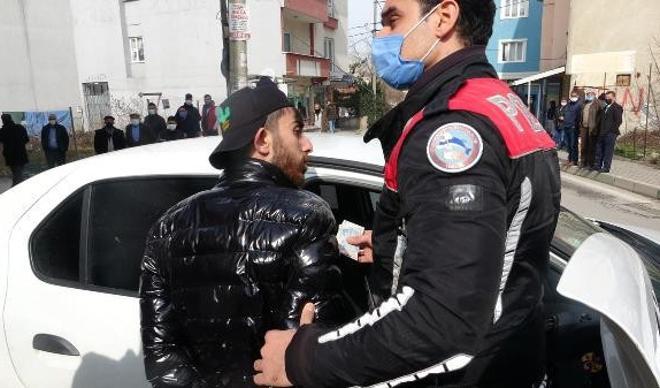 Polisten kaçtılar, kovalamaca sonunda yakalandılar