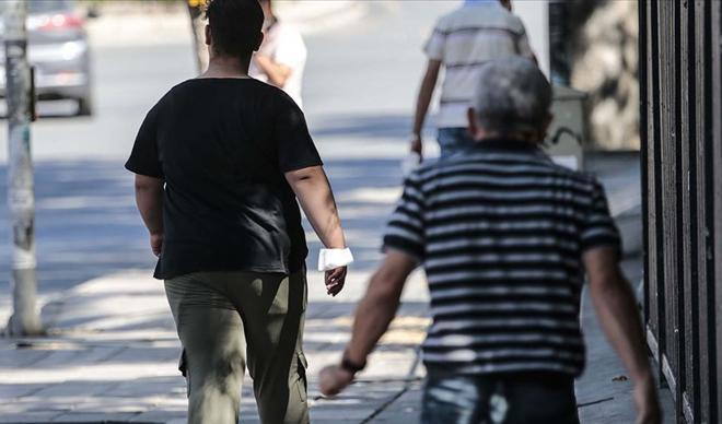 65 yaş üstü ve 20 yaş altı sokağa çıkma yasağı hangi illerde kalktı? İşte illere göre 20 yaş altı ve 65 yaş üstü yasak saatleri 65 yaş üstü ve 20 yaş altı sokağa çıkma yasağı hangi illerde kalktı? İşte illere göre 20 yaş altı ve 65 yaş üstü yasak saatleri