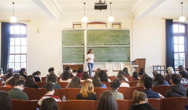 Üniversitelerdeki kadın akademisyen sayısı artıyor Üniversitelerdeki kadın akademisyen sayısı artıyor