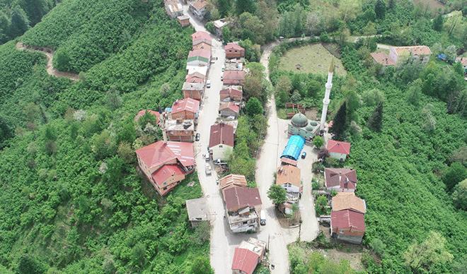 Bir adımda il değiştiriyorlar! İftar saati ise... Şehirlerarası yolculuk kısıtlaması onları etkilemiyor Bir adımda il değiştiriyorlar! İftar saati ise... Şehirlerarası yolculuk kısıtlaması onları etkilemiyor