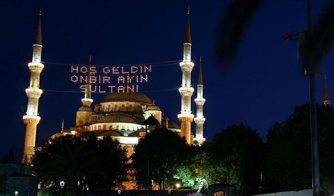 İstanbul'da sahur saat kaçta? Sahur vakti ezan kaçta okunacak? İstanbul sahur ve imsak vakitleri İstanbul'da sahur saat kaçta? Sahur vakti ezan kaçta okunacak? İstanbul sahur ve imsak vakitleri