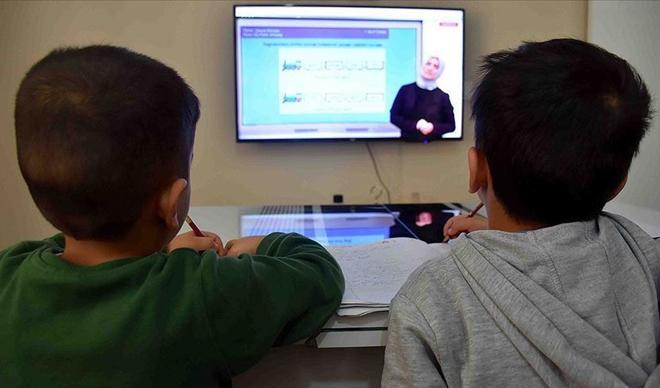 MEB'den flaş duyuru: '10-11 ve 12 Mayıs'ta uzaktan eğitim...' MEB'den flaş duyuru: '10-11 ve 12 Mayıs'ta uzaktan eğitim...'