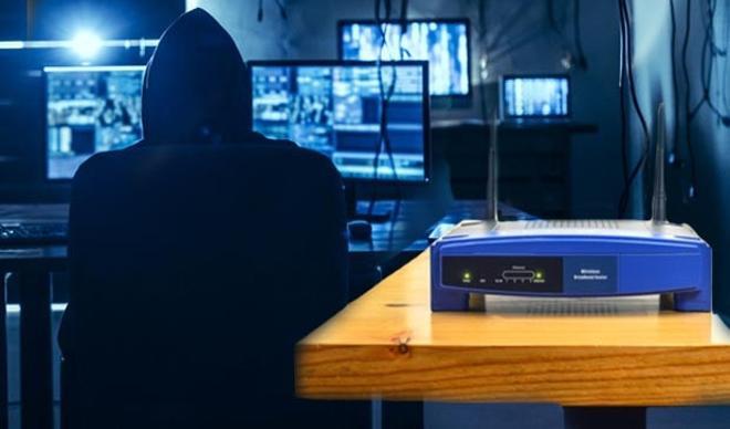 Hackerların kolay hedefi: Modemler... Telefona, yatak odasındaki TV'ye girebilirler!