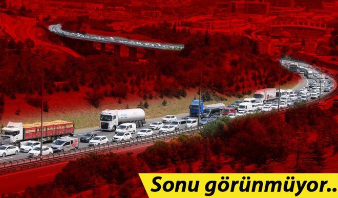 Kilometrelerce kuyruk oluştu! Trafik kilit Kilometrelerce kuyruk oluştu! Trafik kilit