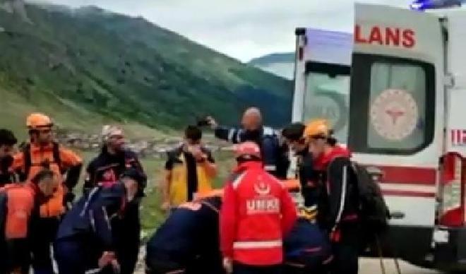 Kaçkarlarda düşen 2 Ukraynalı dağcı, 33 saatte kurtarıldı Kaçkarlarda düşen 2 Ukraynalı dağcı, 33 saatte kurtarıldı