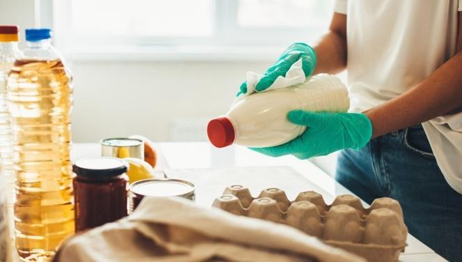 'Marketten aldığım paketleri hâlâ yıkıyorum, doğru mu yapıyorum?' | 4 SORU 4 YANIT