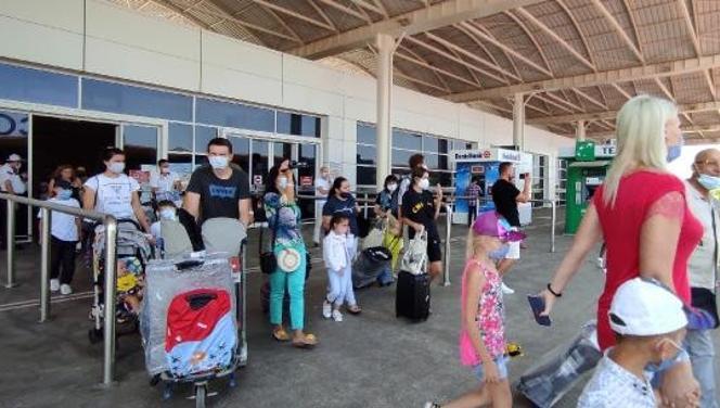 Turistler kısıtlamalara rağmen Türkiye'den vazgeçmiyor