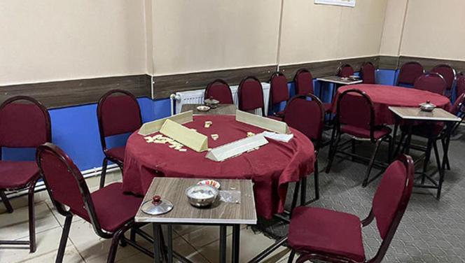 Kahvelerde oyun yasağı kalktı mı? 21 Haziran Kabine Toplantısı sonrası kahvehanelerde oyun yasağı merak konusu oldu Kahvelerde oyun yasağı kalktı mı? 21 Haziran Kabine Toplantısı sonrası kahvehanelerde oyun yasağı merak konusu oldu